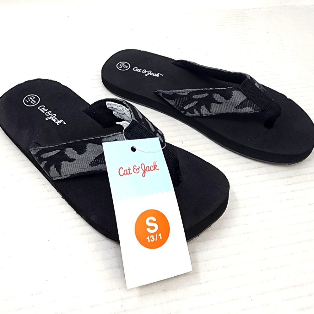 Cat‎ & Jack Boys Black Flip Flops Camo Beach Sandals Lightweight Size 13 /1